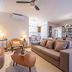 Maha By Kaamah - 2 Bedroom Oceanview Designer Apartament