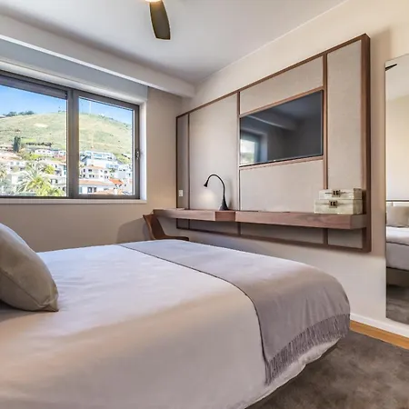 Maha By Kaamah - 2 Bedroom Oceanview Designer Funchal (Madeira)